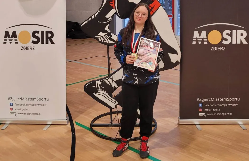 Złota medalistka w zapasach